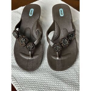 Oka B beaded Sandals size 8